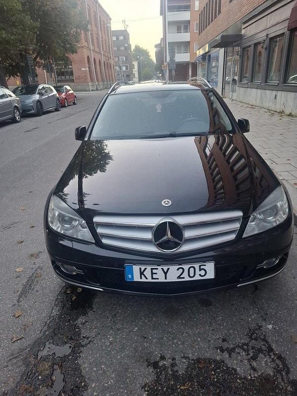 Svart Begagnad 2009 Mercedes C180 Kombi | 53 000 kr (Bra pris) - Bild 1/4