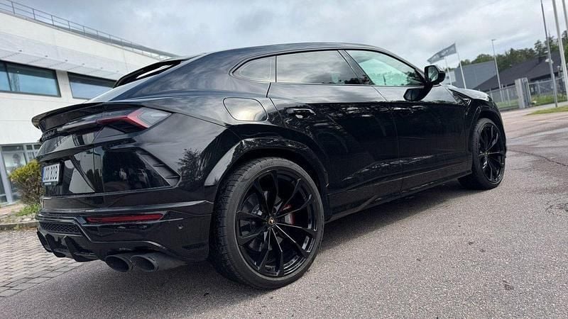 Svart Begagnad 2021 Lamborghini Urus SUV | 2 399 000 kr - Bild 1/4