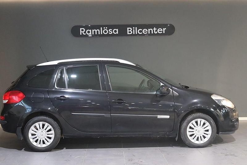 Begagnad Renault Clio GrandTour 103 HK (75 kW) 2012 Svart Kombi