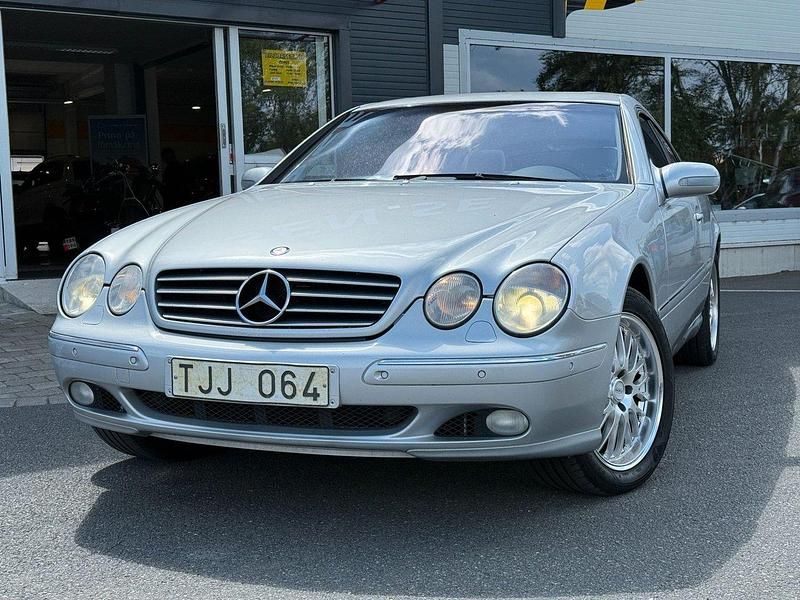 Begagnad Mercedes CL500 306 HK (225 kW) 2001 Silver Sportkupé