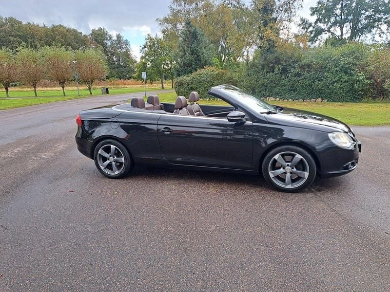 Begagnad 2010 VW Eos Cab | 64 498 kr (Bra pris) - Bild 1/4