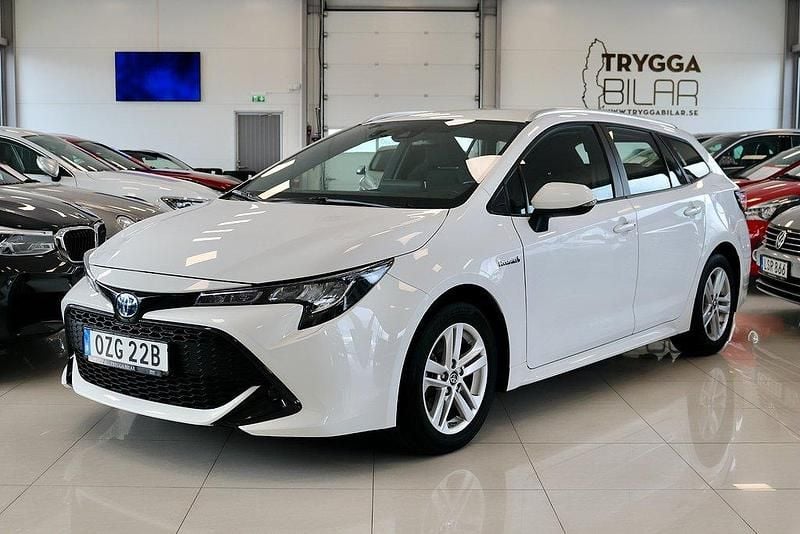 Vit Begagnad 2020 Toyota Corolla Kombi | 239 000 kr (Bra pris) - Bild 1/4