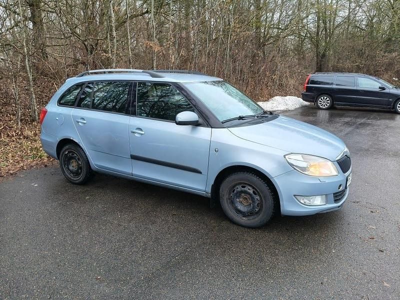 Begagnad Skoda Fabia 69 HK (50 kW) 2011 Kombi