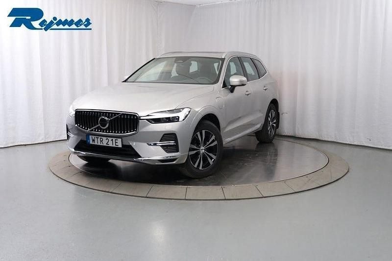 Silver dawn metallic Begagnad 2025 Volvo XC60 Core SUV | 499 900 kr (Bra pris) - Bild 1/4