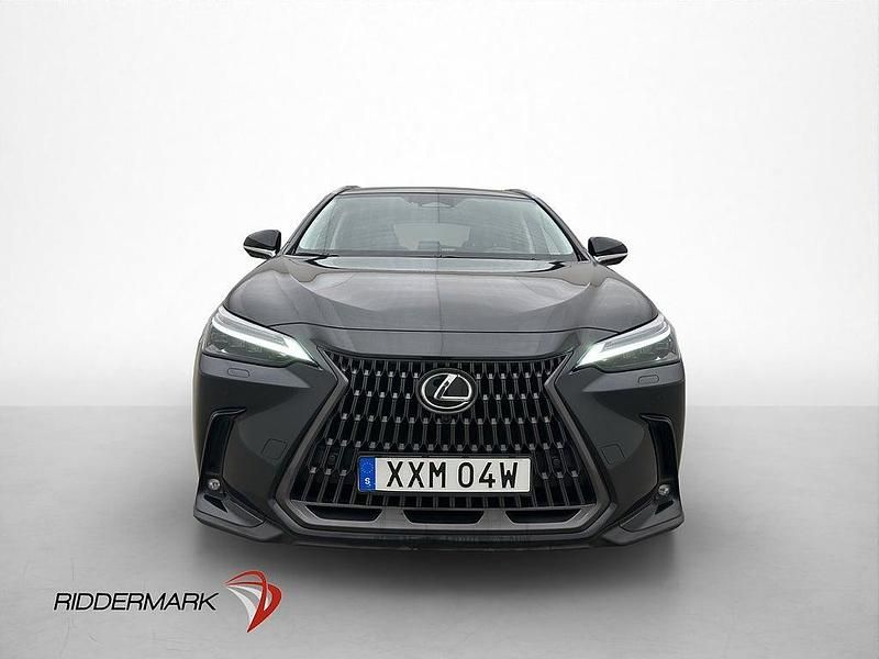 Begagnad Lexus NX450h+ 2023 Svart SUV
