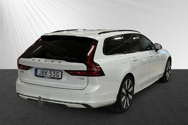 Begagnad Volvo V90 Plus 349 HK (256 kW) 2024 Vit Kombi