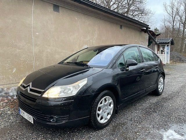 Svart Begagnad 2007 Citroën C4 Halvkombi | 28 000 kr (Bra pris) - Bild 1/4