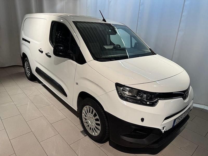 Arctic vit Begagnad 2021 Toyota Proace City City Minibuss | 184 900 kr (Marknadspris) - Bild 1/4