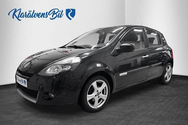 Svart Begagnad 2011 Renault Clio R.S. Halvkombi | 44 900 kr (Marknadspris) - Bild 1/4