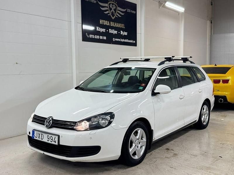 Begagnad VW Golf VI 105 HK (77 kW) 2010 Vit Halvkombi