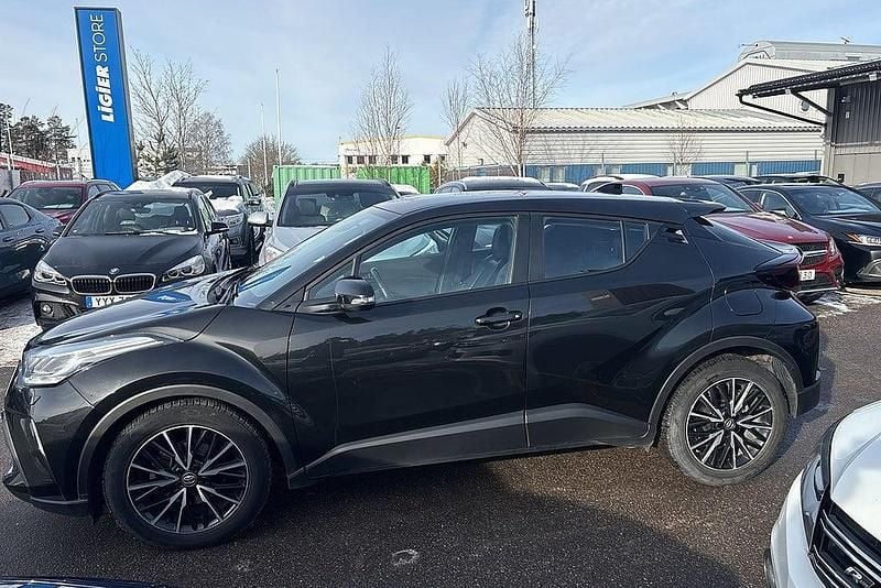 Begagnad Toyota C-HR Active 122 HK (89 kW) 2023 Svart SUV