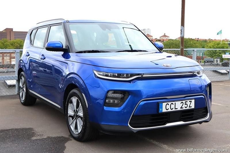 Begagnad Kia Soul EV 100 kW (136 HK) 2020 Blå samma som bilen SUV