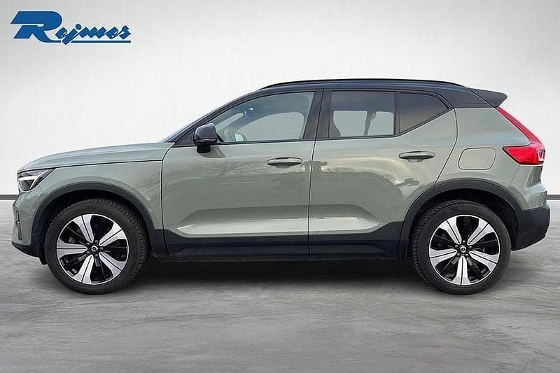 Begagnad Volvo XC40 Core 169 kW (231 HK) 2022 Grön SUV