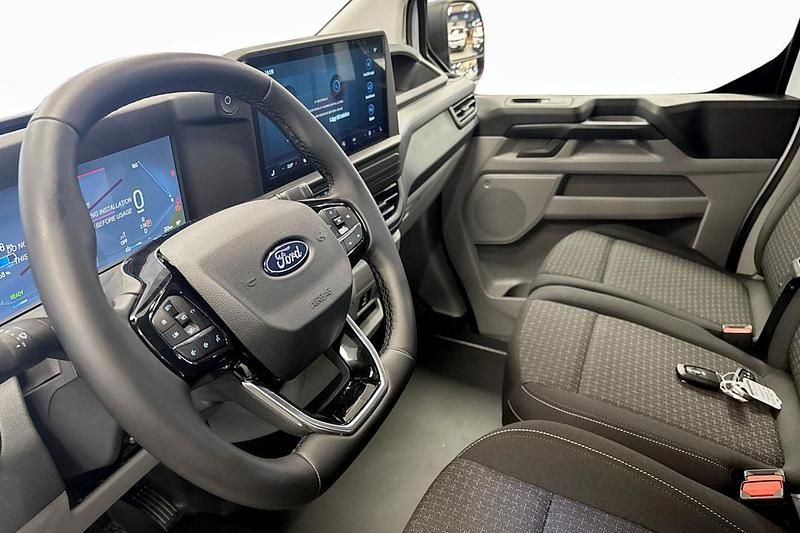 Ny Ford E-Transit 2026 Vit Van