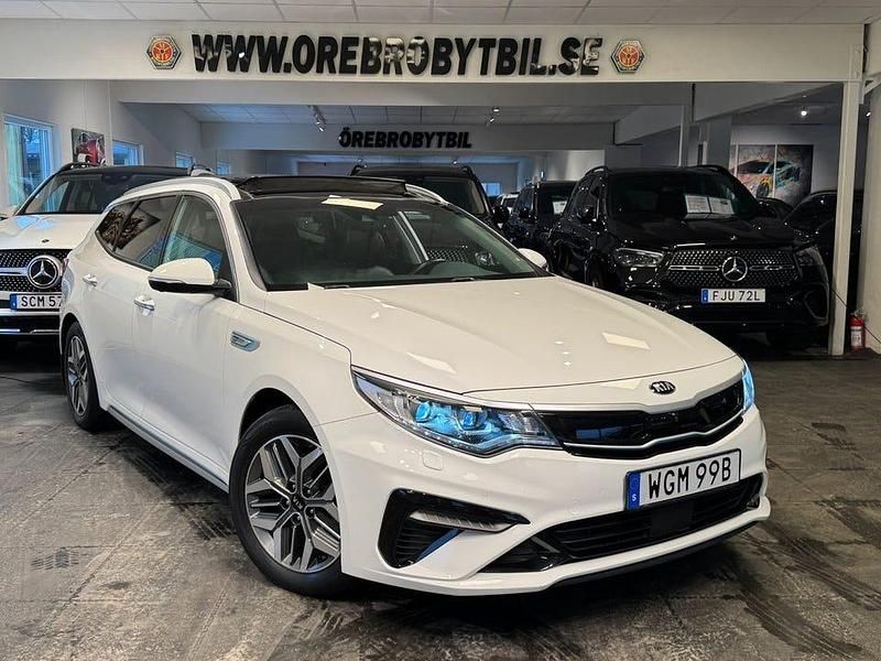 Vit Begagnad 2019 Kia Optima Plus Kombi | 239 900 kr (Lite dyr) - Bild 1/4