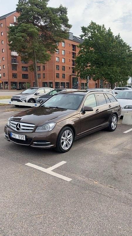 Brun Begagnad 2014 Mercedes C220 Kombi | 119 000 kr (Superpris) - Bild 1/4
