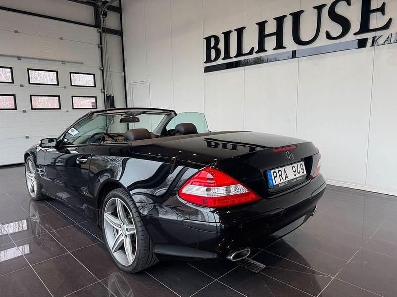 Begagnad Mercedes SL350 272 HK (200 kW) 2006 Svart Cab
