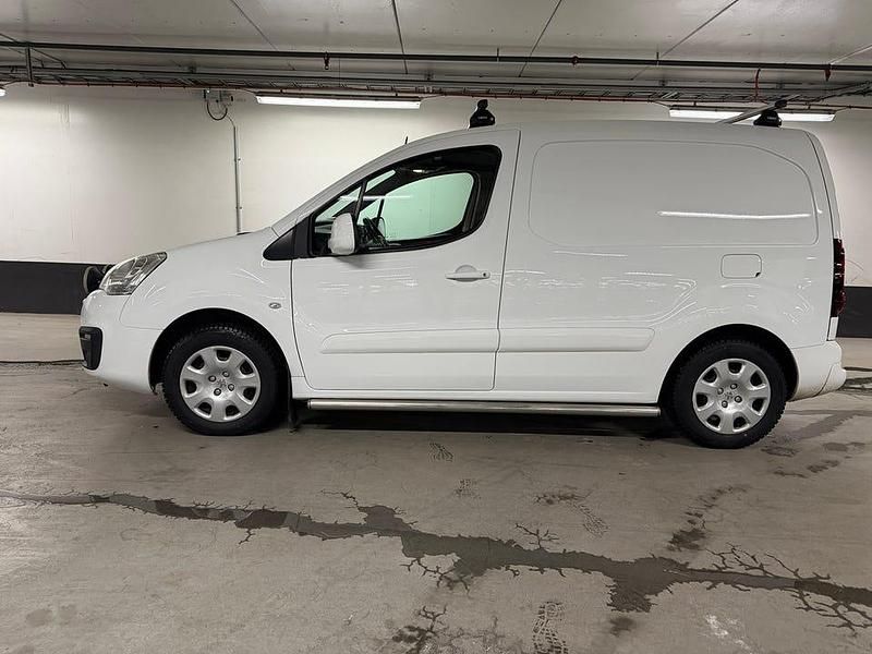 Begagnad 2015 Peugeot Partner Minibuss | 49 000 kr (Marknadspris) - Bild 1/4