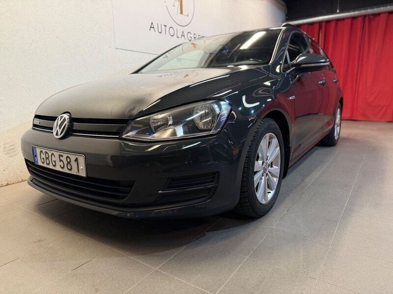 Mörkgrå Begagnad 2014 VW Golf VII Kombi | 94 900 kr (Marknadspris) - Bild 1/4