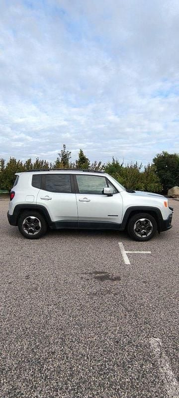 Grå Begagnad 2017 Jeep Renegade Longitude SUV | 130 000 kr (Superpris) - Bild 1/4
