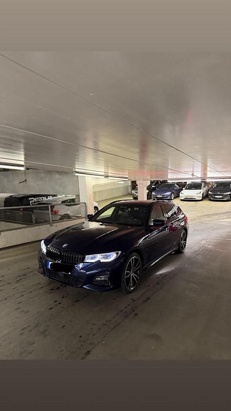 Begagnad 2021 BMW 330 M Sport Kombi | 315 000 kr - Bild 1/3