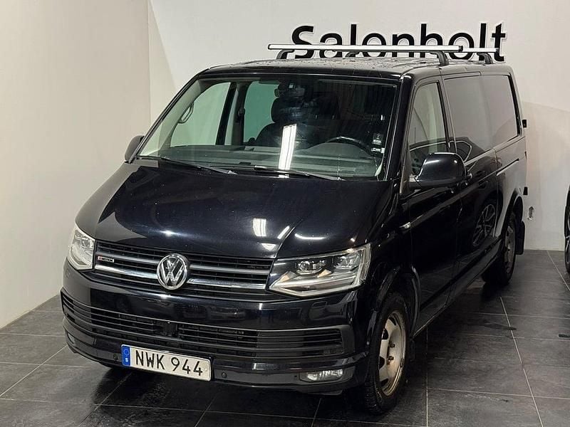 Svart Begagnad 2015 VW Transporter Van | 194 900 kr (Bra pris) - Bild 1/4