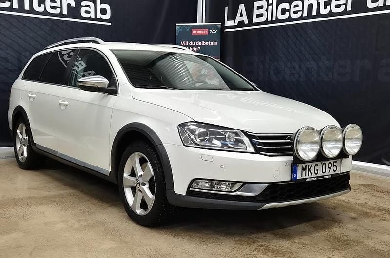 Vit Begagnad 2014 VW Passat Alltrack Kombi | 89 900 kr (Bra pris) - Bild 1/4
