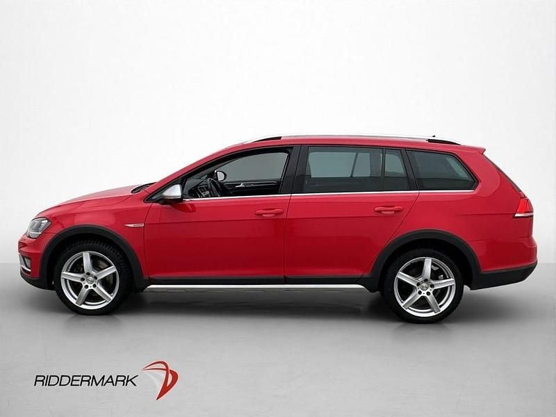 Begagnad VW Golf Alltrack 184 HK (135 kW) 2016 Röd Kombi