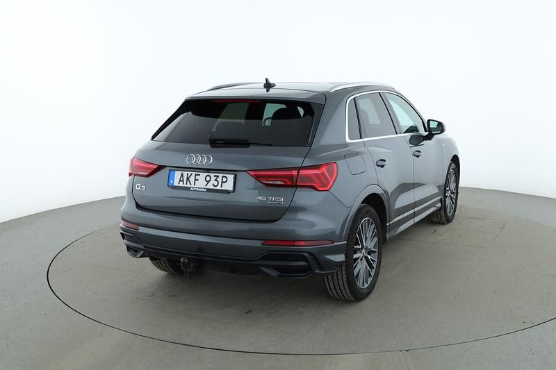 Begagnad Audi Q3 S-Line 233 HK (171 kW) 2019 Grå SUV