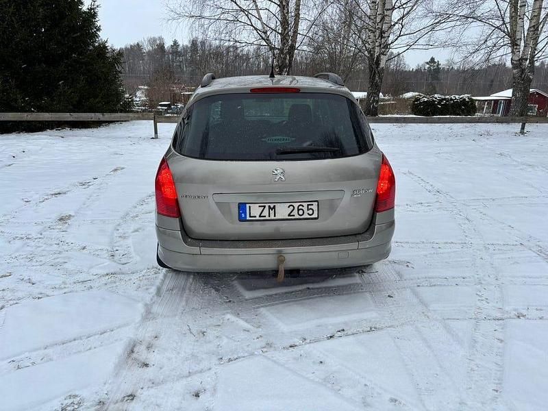 Begagnad Peugeot 308 SW 2011 Kombi