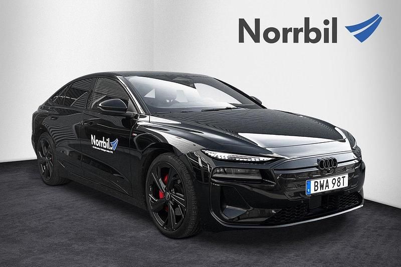 Svart Begagnad 2025 Audi e-tron S-Line SUV | 979 000 kr - Bild 1/4