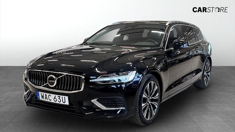 Begagnad Volvo V60 350 HK (257 kW) 2023 Svart Kombi