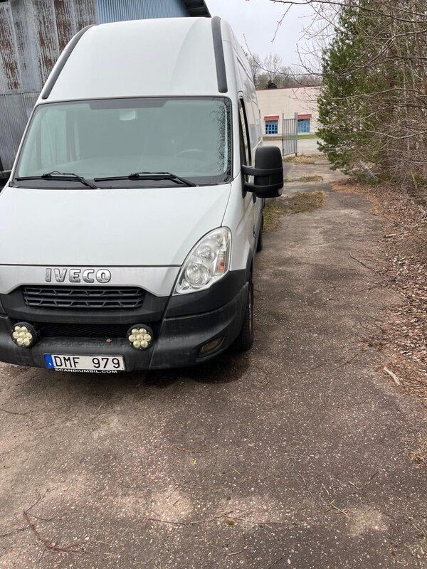 Vit Begagnad 2013 Iveco Daily Van | 99 000 kr - Bild 1/2