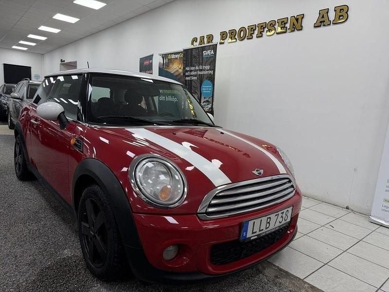Röd Begagnad 2012 Mini Cooper D Halvkombi | 44 900 kr (Bra pris) - Bild 1/4