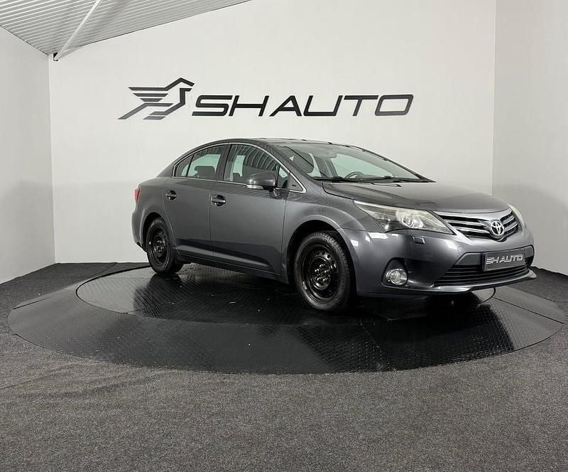 Begagnad Toyota Avensis Business Edition 152 HK (111 kW) 2012 Grå Sedan