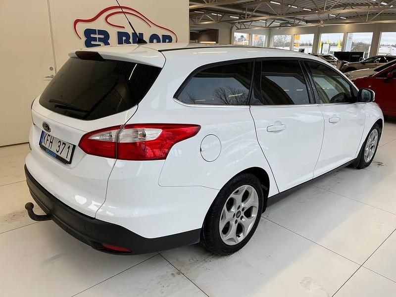 Begagnad Ford Focus 95 HK (69 kW) 2012 Vit Kombi
