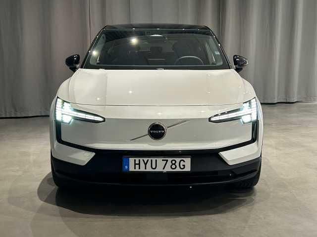 Begagnad Volvo EX30 Plus 202 kW (275 HK) 2024 Vit SUV