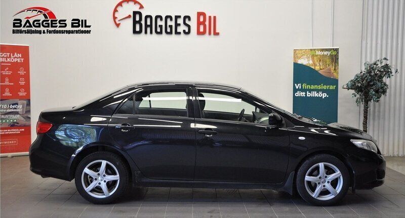 Svart Begagnad 2007 Toyota Corolla Sedan | 45 900 kr (Bra pris) - Bild 1/4