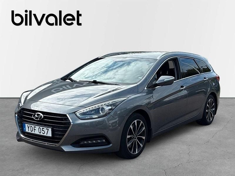 Silver Begagnad 2016 Hyundai i40 Kombi | 109 900 kr (Marknadspris) - Bild 1/4