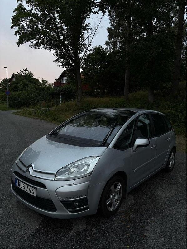 Silver Begagnad 2012 Citroën C4 Picasso Minibuss | 59 900 kr (Marknadspris) - Bild 1/4