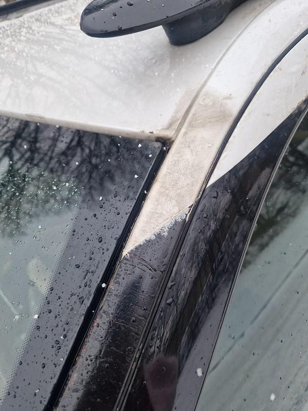 Begagnad Citroën C4 Cactus PureTech 82 HK (60 kW) 2014 Merallic vit med bruna detaljer Halvkombi