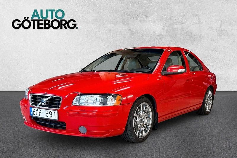 Röd Begagnad 2007 Volvo S60 Momentum Sedan | 64 900 kr (Marknadspris) - Bild 1/3