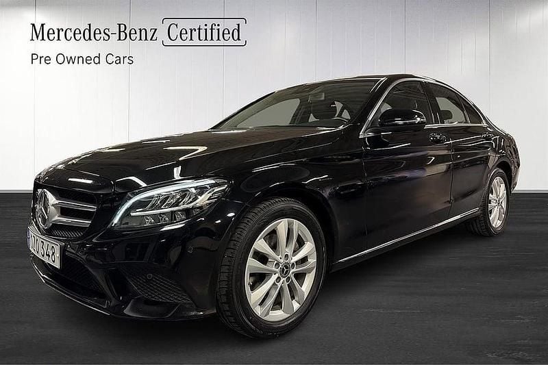 Svart Begagnad 2018 Mercedes C200 Sedan | 249 000 kr (Marknadspris) - Bild 1/4