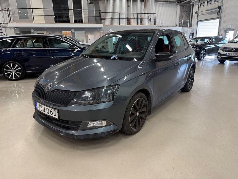 Grå Begagnad 2015 Skoda Fabia Monte Carlo Halvkombi | 129 000 kr - Bild 1/4