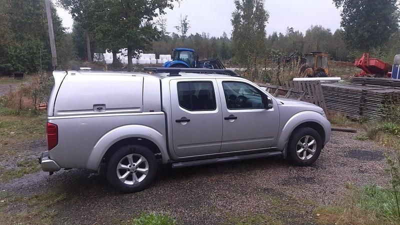 Silver Begagnad 2012 Nissan Navara Pickup | 125 000 kr (Dyr) - Bild 1/1