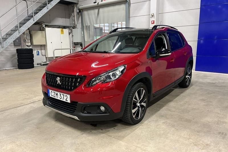 Mörkröd Begagnad 2018 Peugeot 2008 SUV | 154 800 kr (Marknadspris) - Bild 1/4