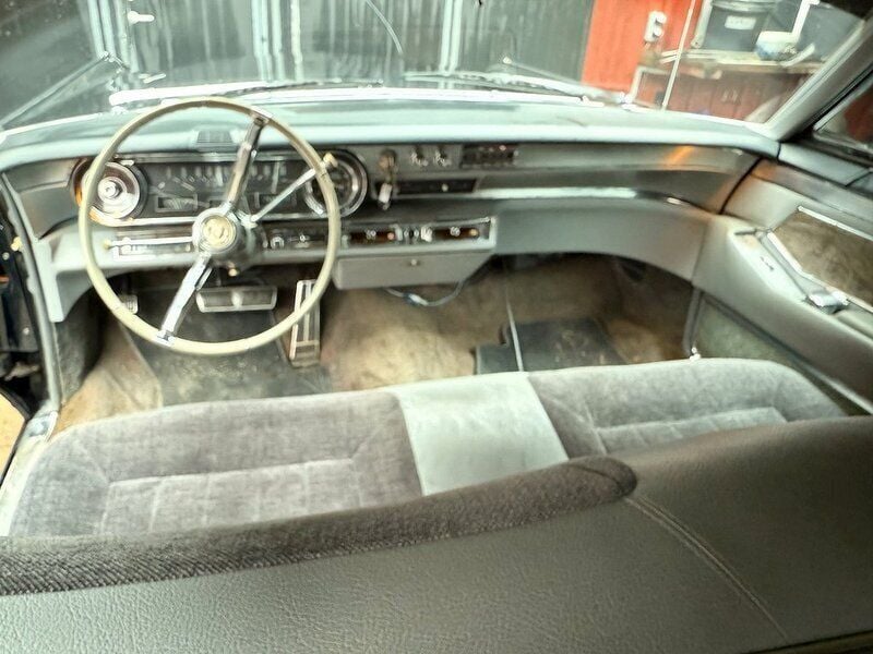 Begagnad Cadillac Fleetwood 345 HK (253 kW) 1965 Svart Sedan