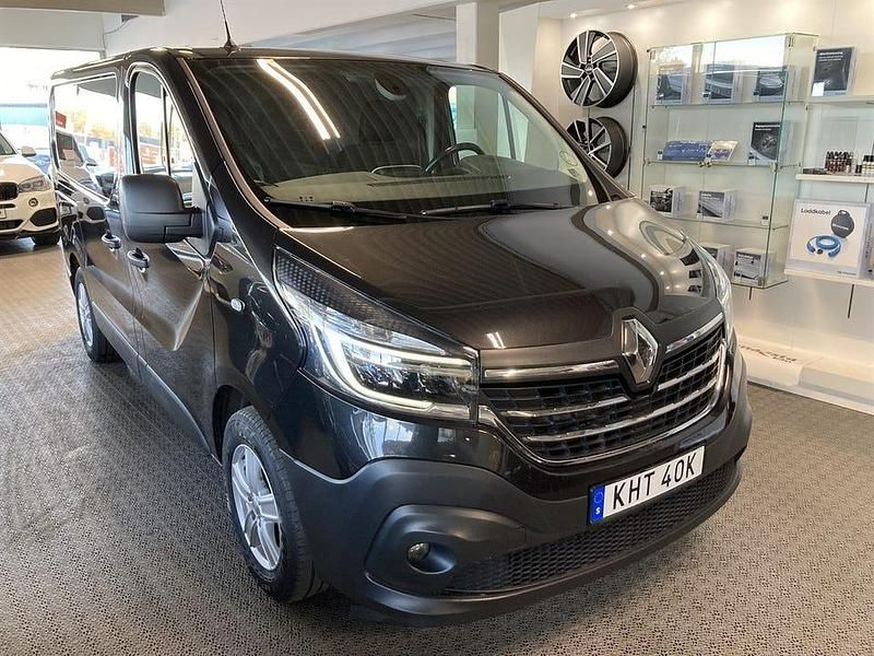 Begagnad Renault Trafic 146 HK (107 kW) 2020 Svart Minibuss