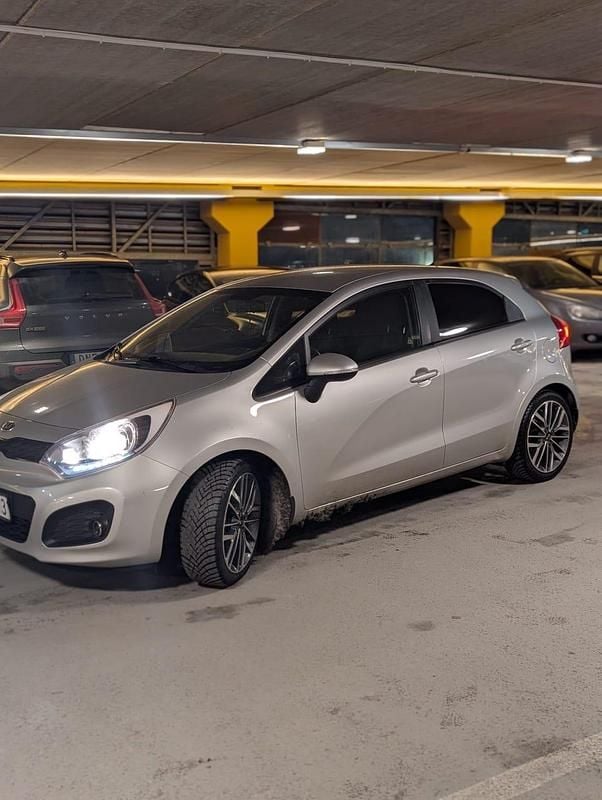 Begagnad Kia Rio 109 HK (80 kW) 2012