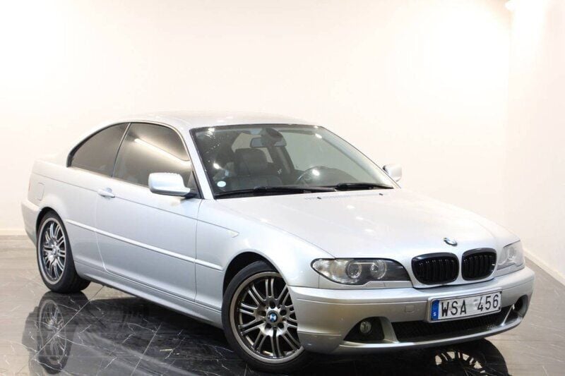 Ljusgrå (grå) Begagnad 2005 BMW 318 Sportkupé | 34 900 kr - Bild 1/4